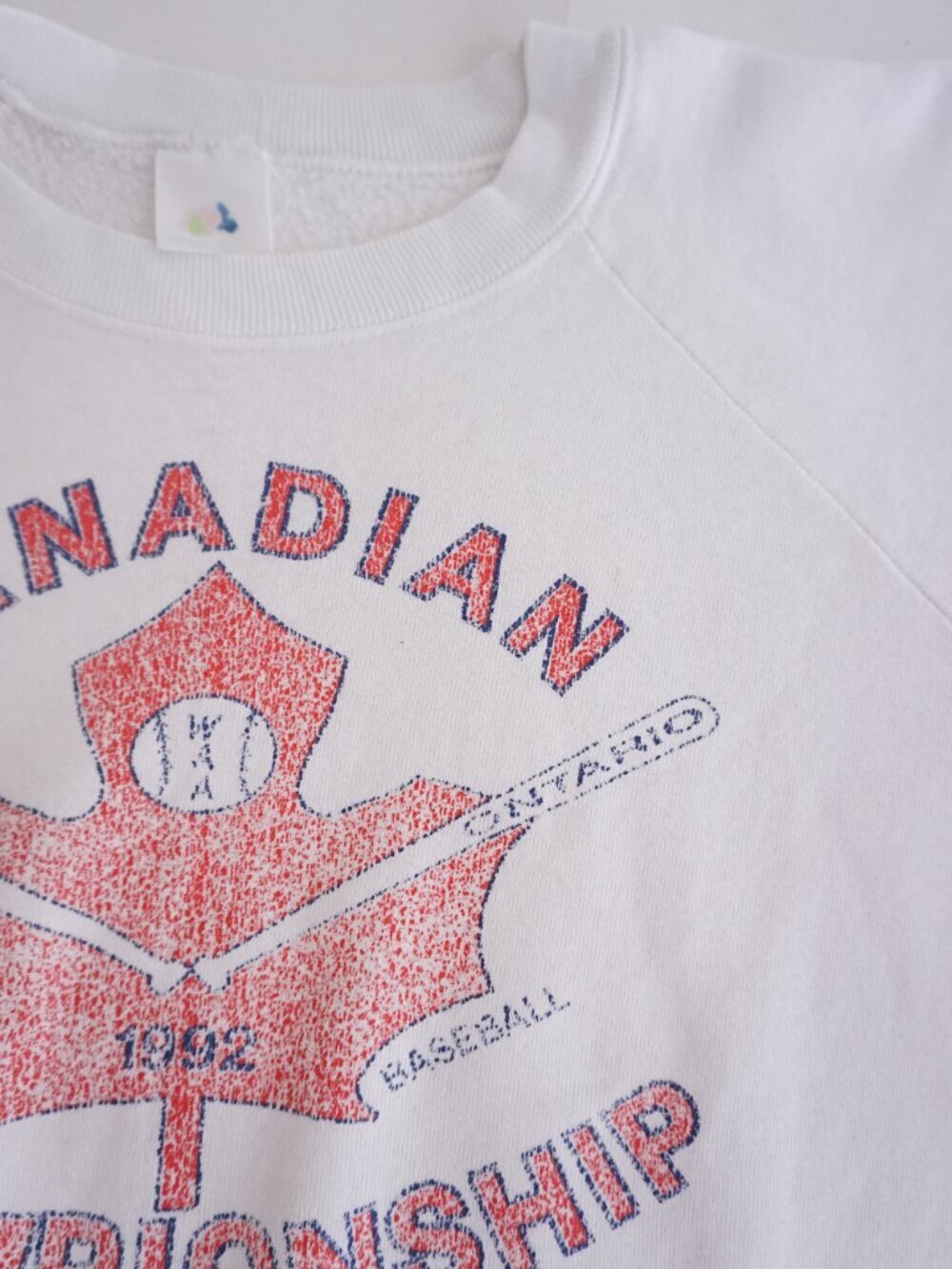 Vintage Canadian Championship White Graphic Maple Leaf Print Crewneck Sweater XL - Picture 10 of 11